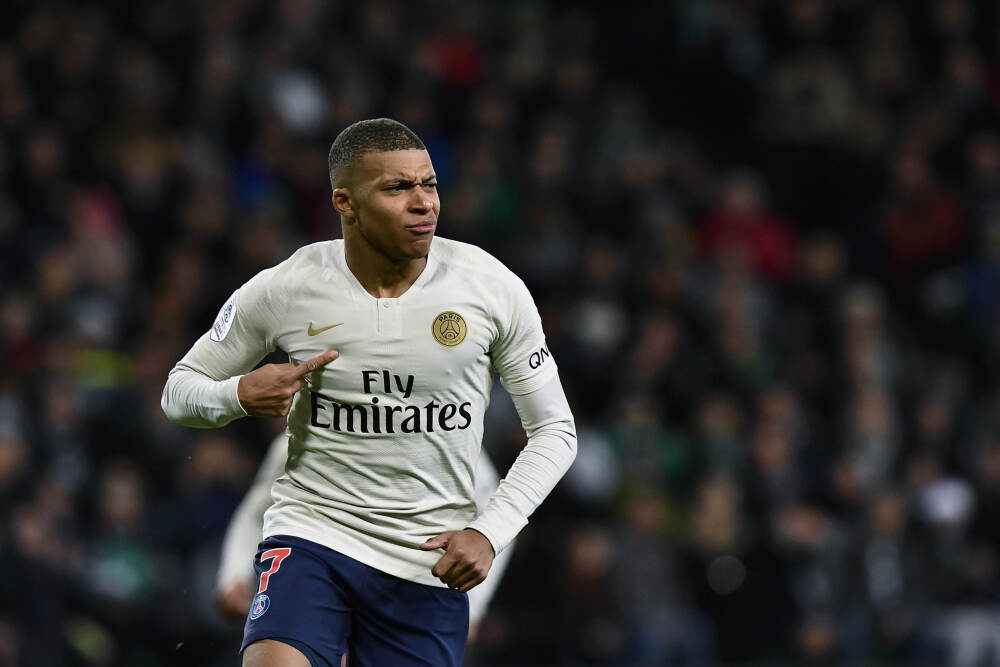 冬天裤子不用太多, 有这3条就够了, 百搭时髦不臃肿!